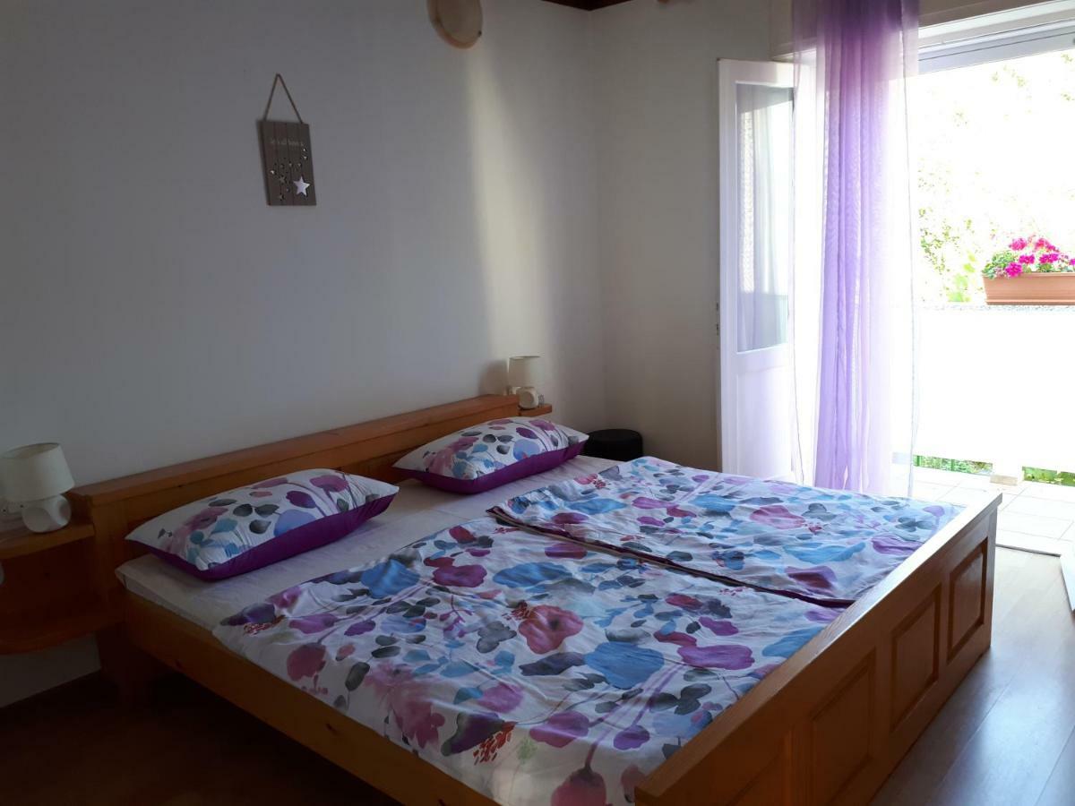 Apartman Sanja Kampor Eksteriør bilde